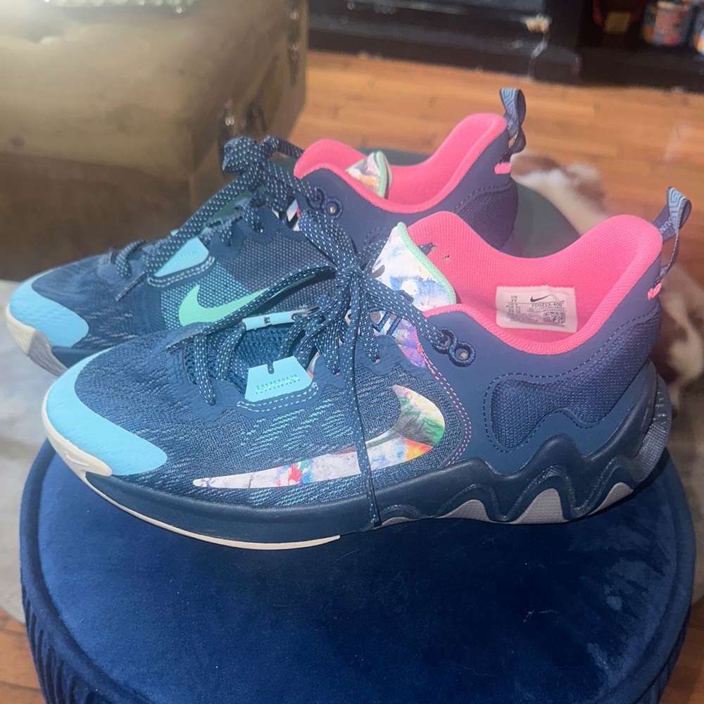 Nike Kids' Navy and Pink Sneakers